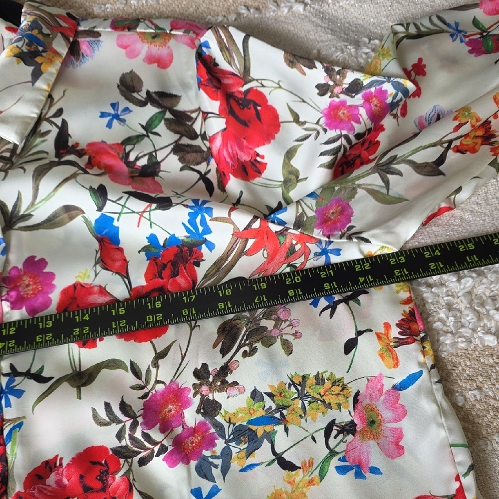 Philosophy Cream Floral Button-Front Blouse with Red & Blue Accents XL - Picture 3 of 9